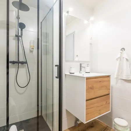 Comme Chez Toits شقة